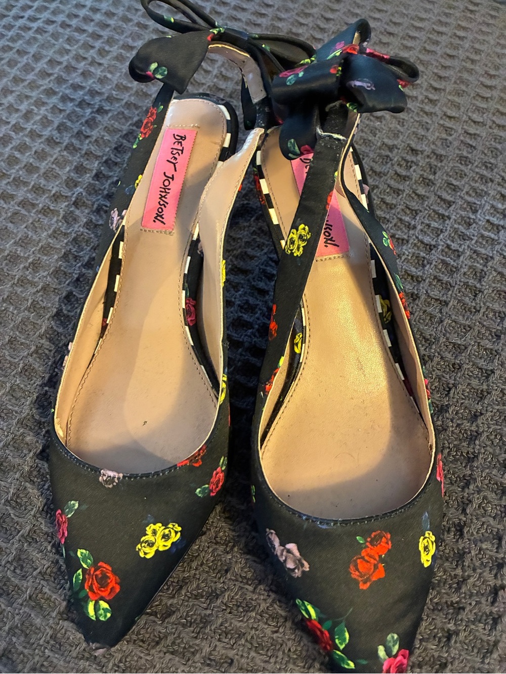 Betsey Johnson Black Floral Pointed-Toe Slingback Heels